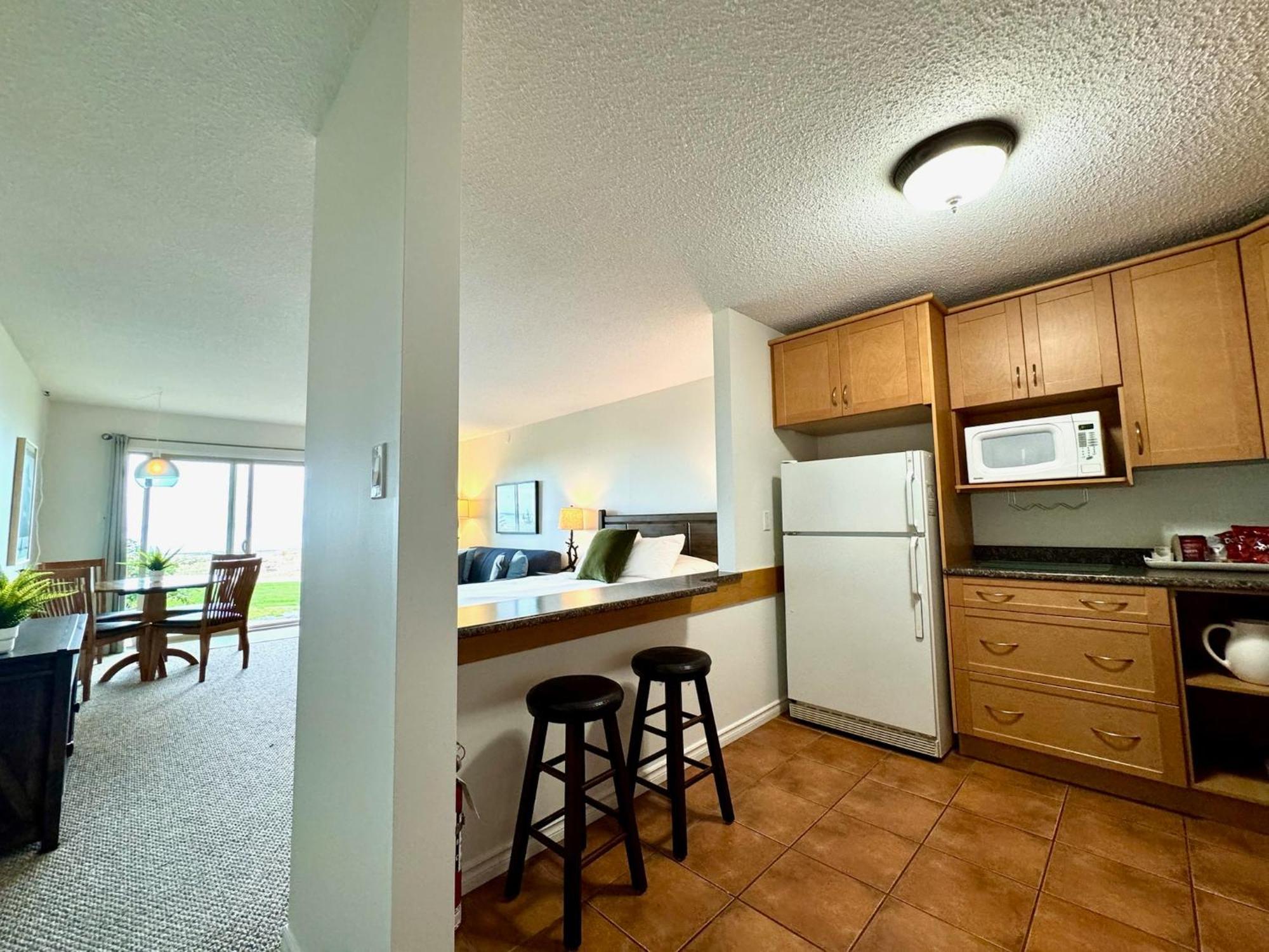 Shorewater Resort Beachfront Studio - 2 Beds Qualicum Beach Exterior photo